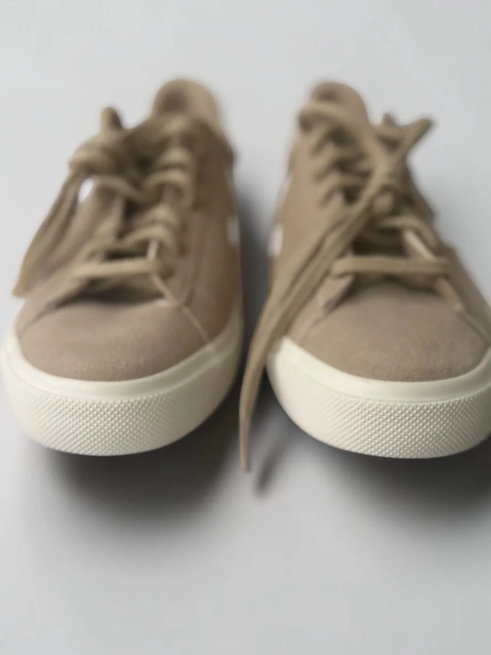 VEJA Men's Campo Low Top Leather Sneakers - Color Campo - NWOB